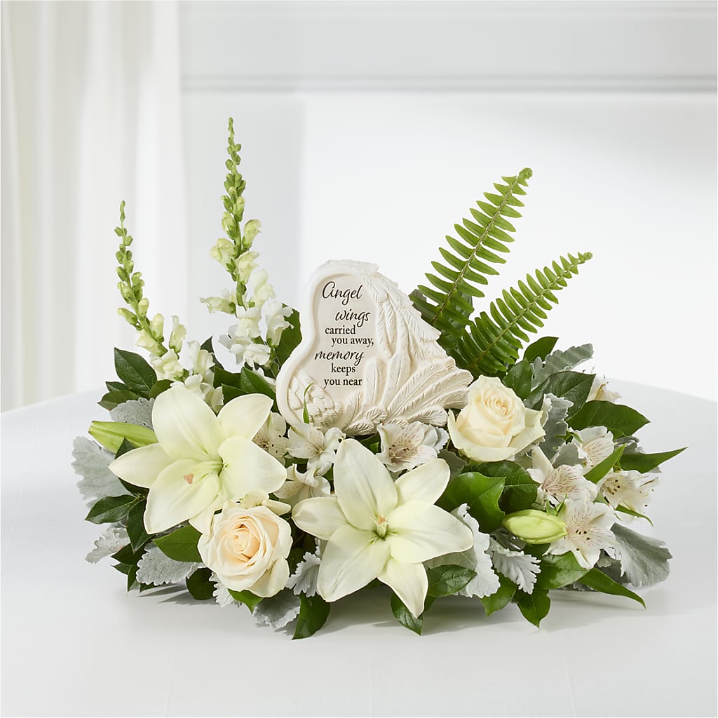 Holding You Close Arrangement – LEE'S FLORIST & GREENHOUSE, Center Line MI
