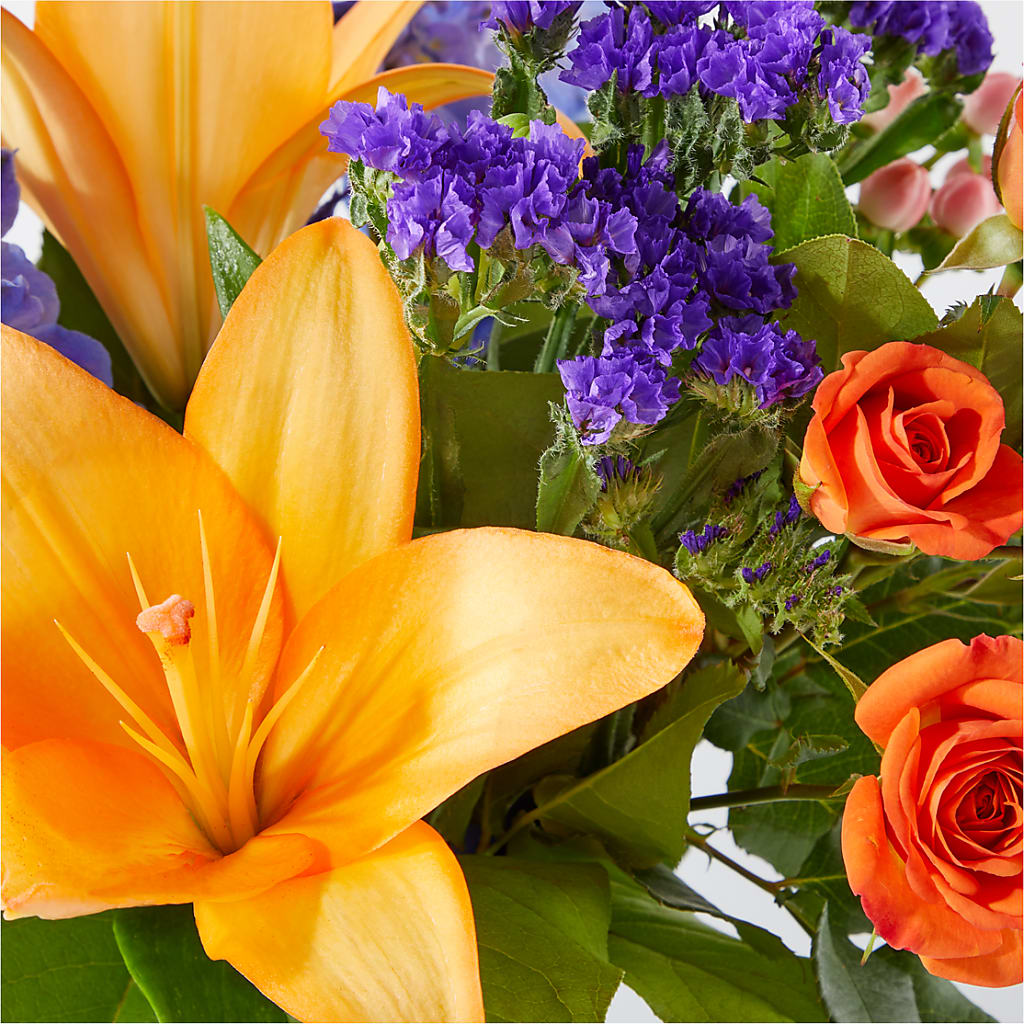 Radiant Citrus Bouquet – LEE'S FLORIST & GREENHOUSE, Center Line MI