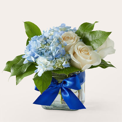 Sky Blue Delight Bouquet – LEE'S FLORIST & GREENHOUSE, Center Line MI
