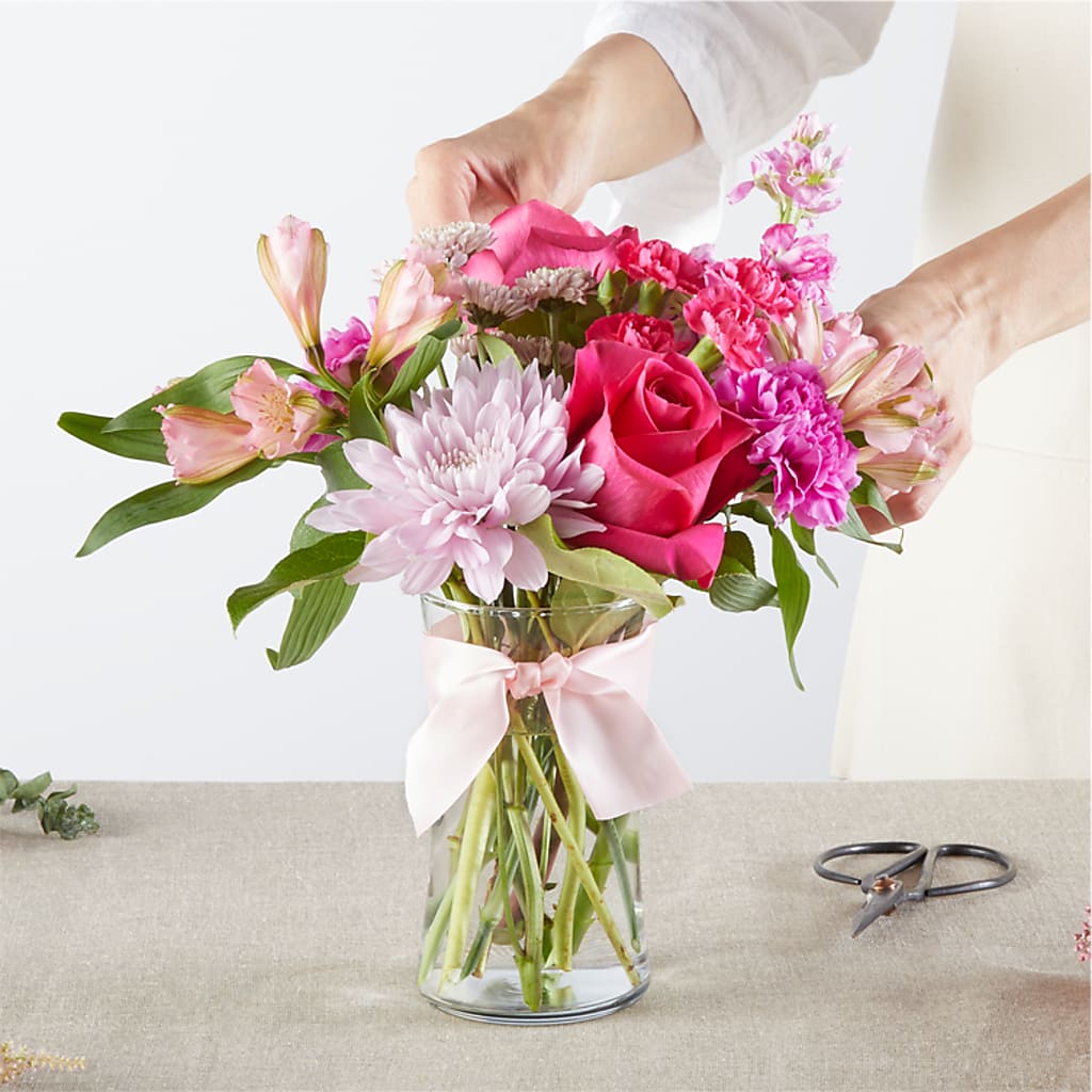 Pink Ribbon - A Florist Original – LEE'S FLORIST & GREENHOUSE, Center Line MI