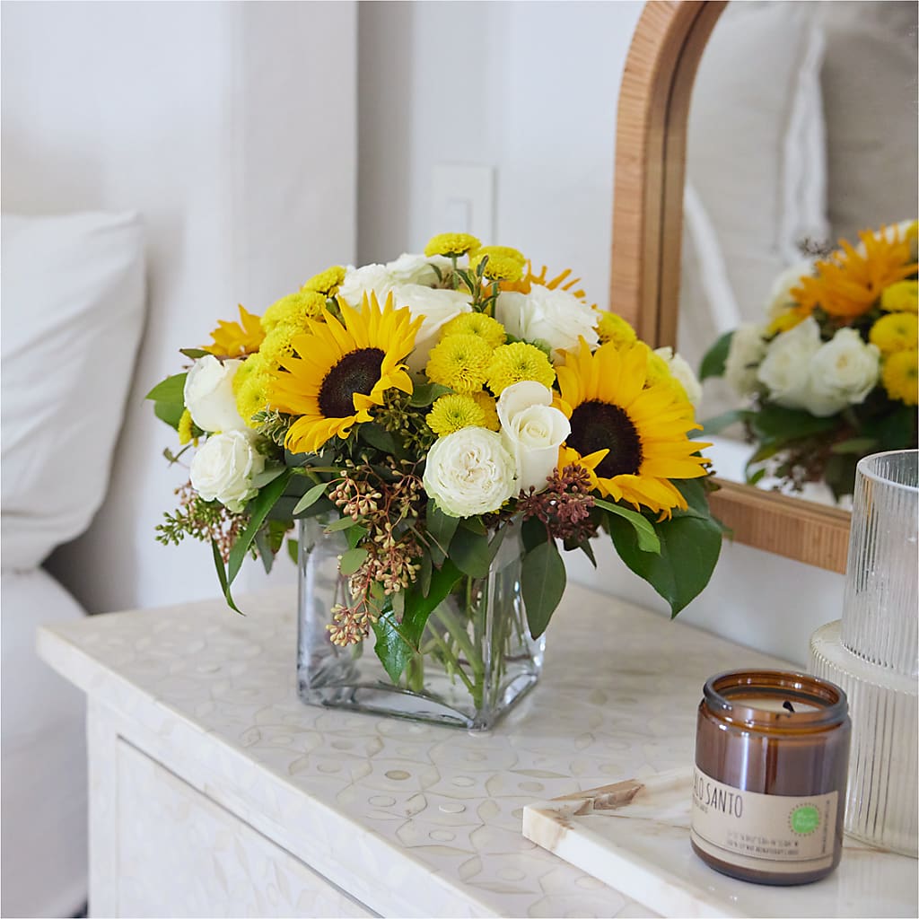 Luminous Morning Bouquet – LEE'S FLORIST & GREENHOUSE, Center Line MI