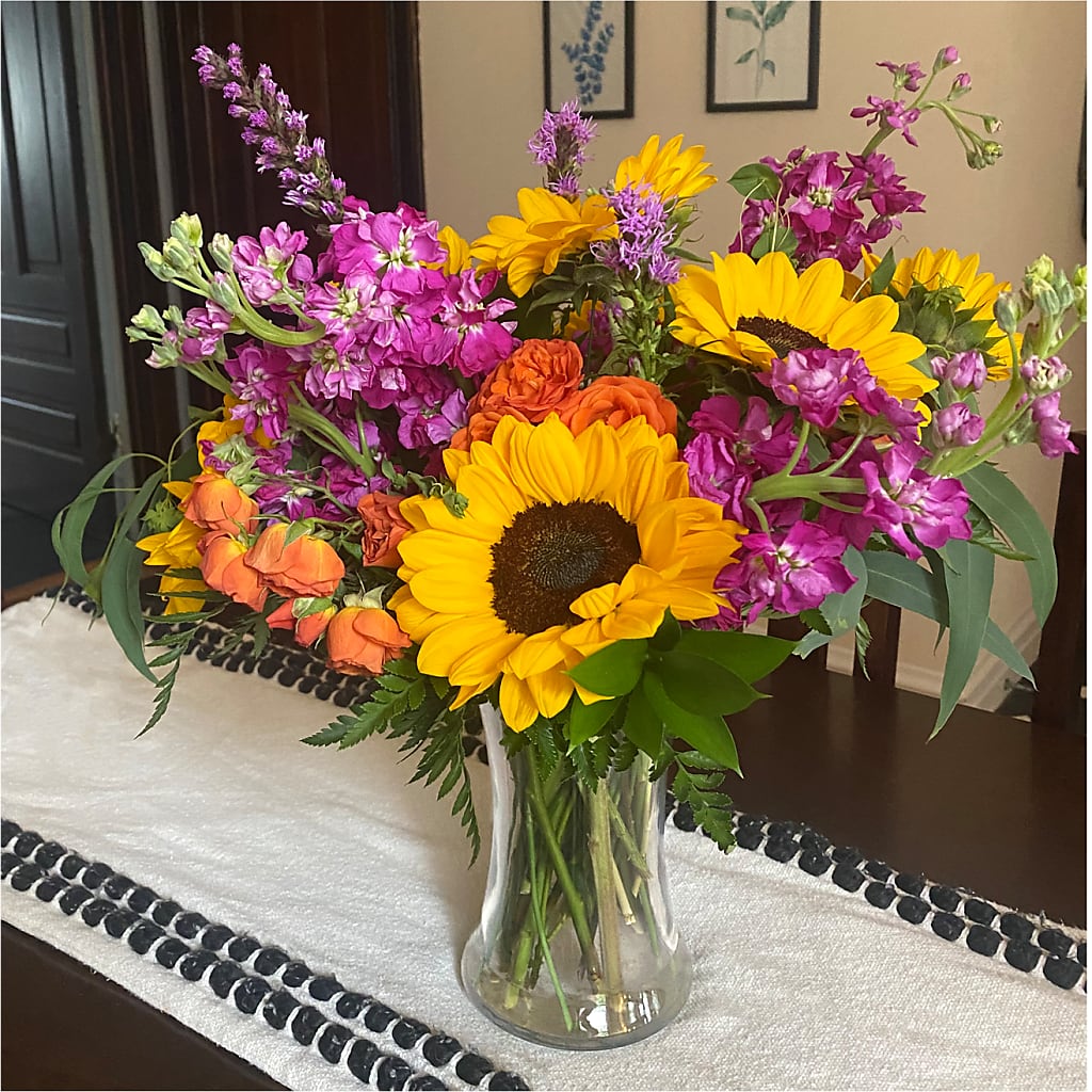 Rays of Life Bouquet – LEE'S FLORIST & GREENHOUSE, Center Line MI