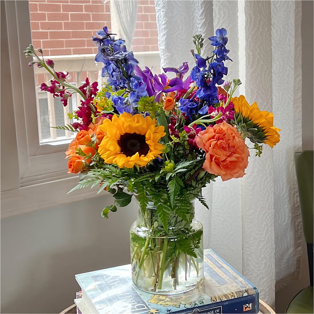 Rays of Life Bouquet – LEE'S FLORIST & GREENHOUSE, Center Line MI