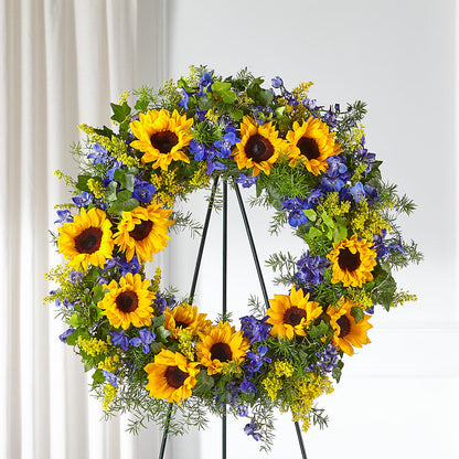 Bright Rays Wreath – LEE'S FLORIST & GREENHOUSE, Center Line MI