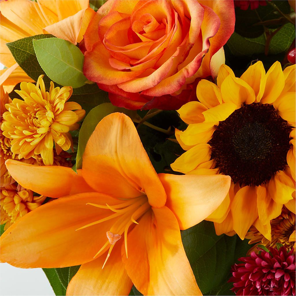 Grateful Centerpiece – LEE'S FLORIST & GREENHOUSE, Center Line MI
