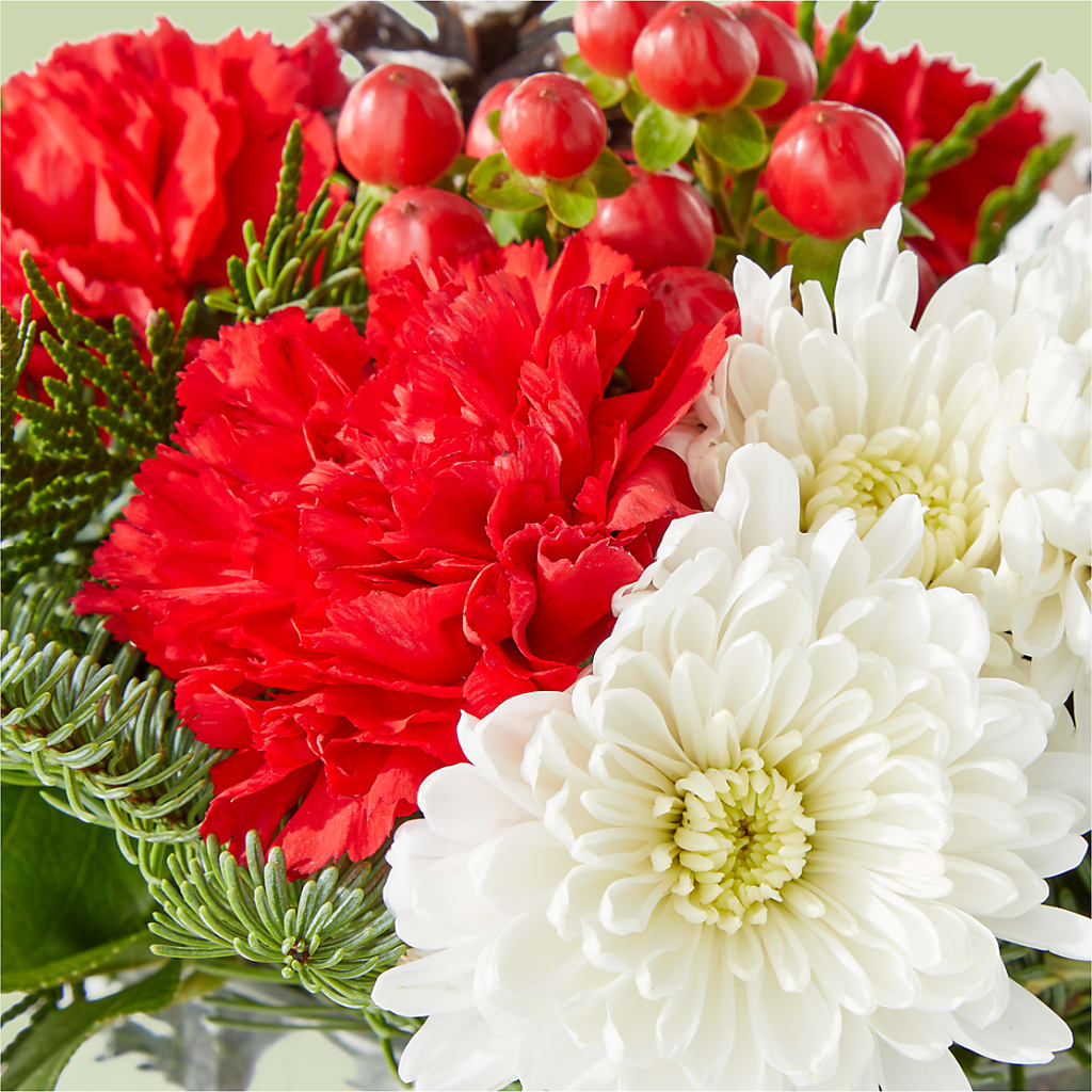 Snow Angel Bouquet – LEE'S FLORIST & GREENHOUSE, Center Line MI