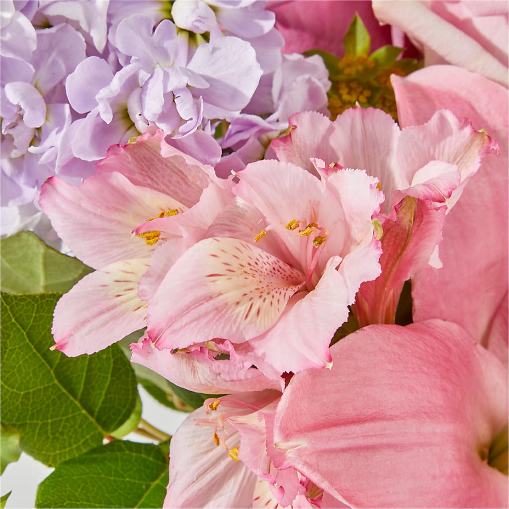 The Crown Jewel Bouquet – LEE'S FLORIST & GREENHOUSE, Center Line MI