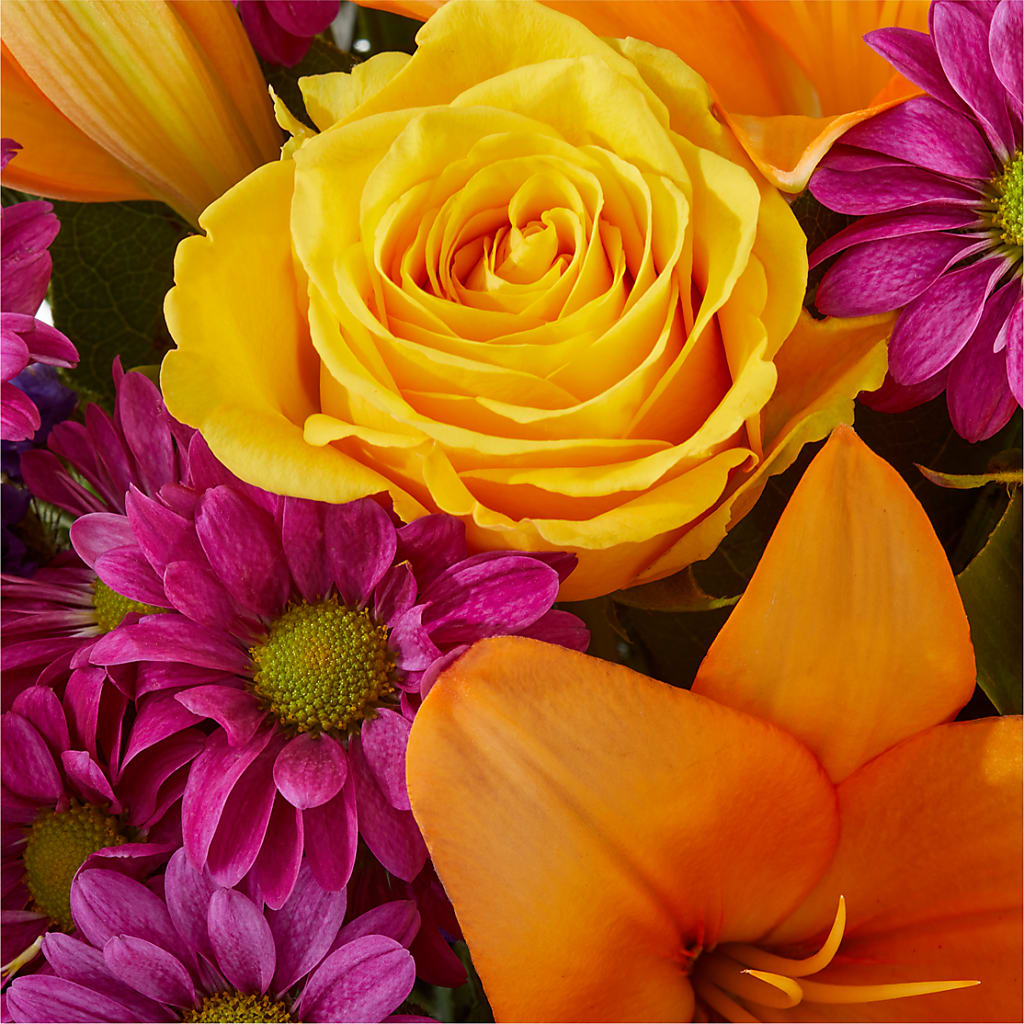 Colorful Visions Bouquet – LEE'S FLORIST & GREENHOUSE, Center Line MI