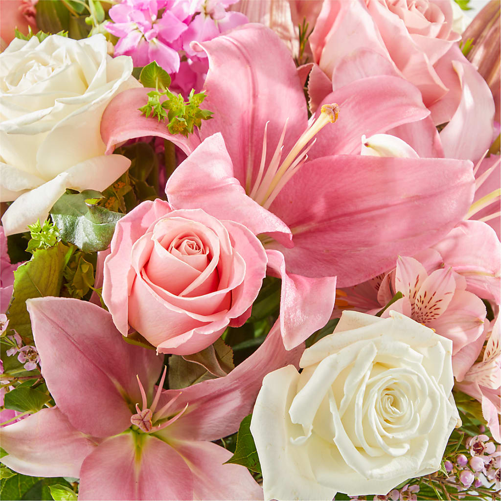 Ethereal Beauty Bouquet – LEE'S FLORIST & GREENHOUSE, Center Line MI