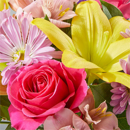 Sprinkles Bouquet – LEE'S FLORIST & GREENHOUSE, Center Line MI