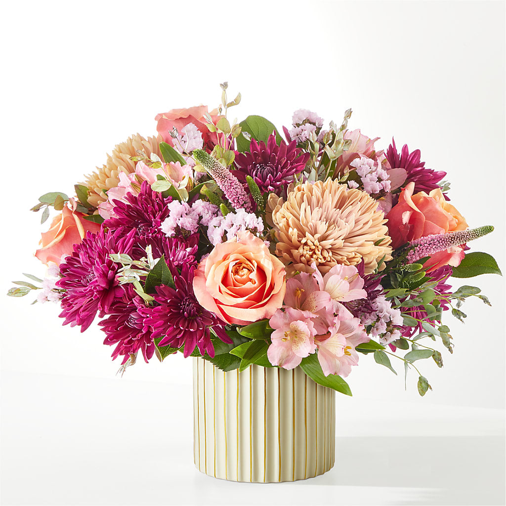 Berry Cobbler Bouquet with Ivory Vase – LEE'S FLORIST & GREENHOUSE, Center Line MI
