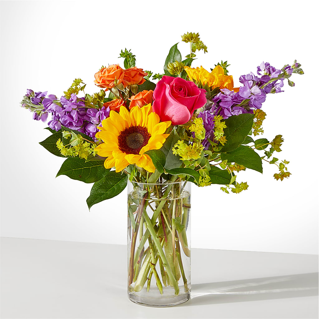 Vibrant Greetings Bouquet – LEE'S FLORIST & GREENHOUSE, Center Line MI
