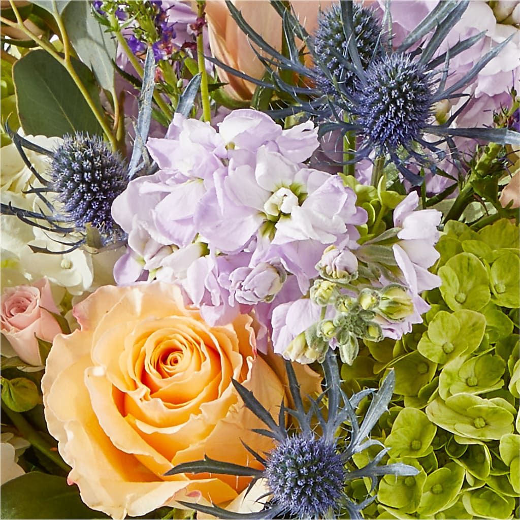 Porch Swing Bouquet – LEE'S FLORIST & GREENHOUSE, Center Line MI