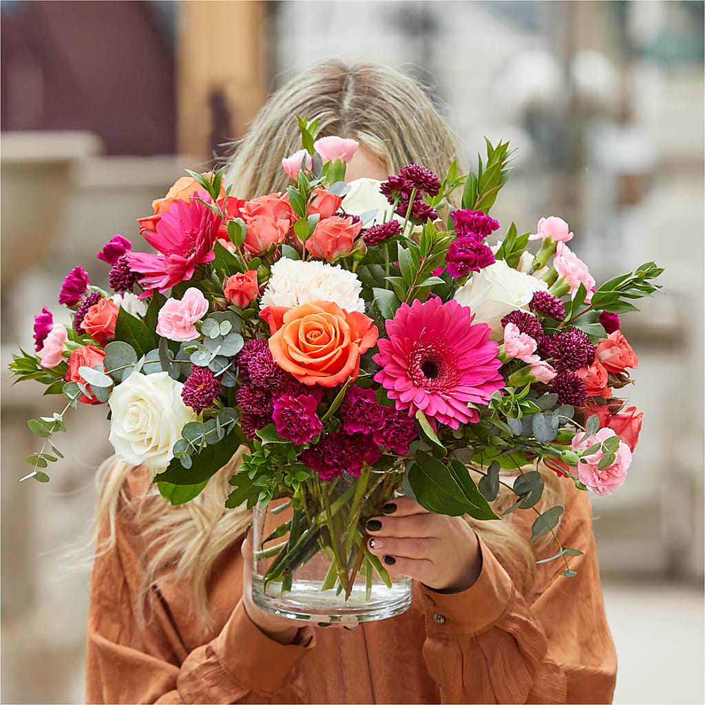 Smell the Roses Bouquet – LEE'S FLORIST & GREENHOUSE, Center Line MI