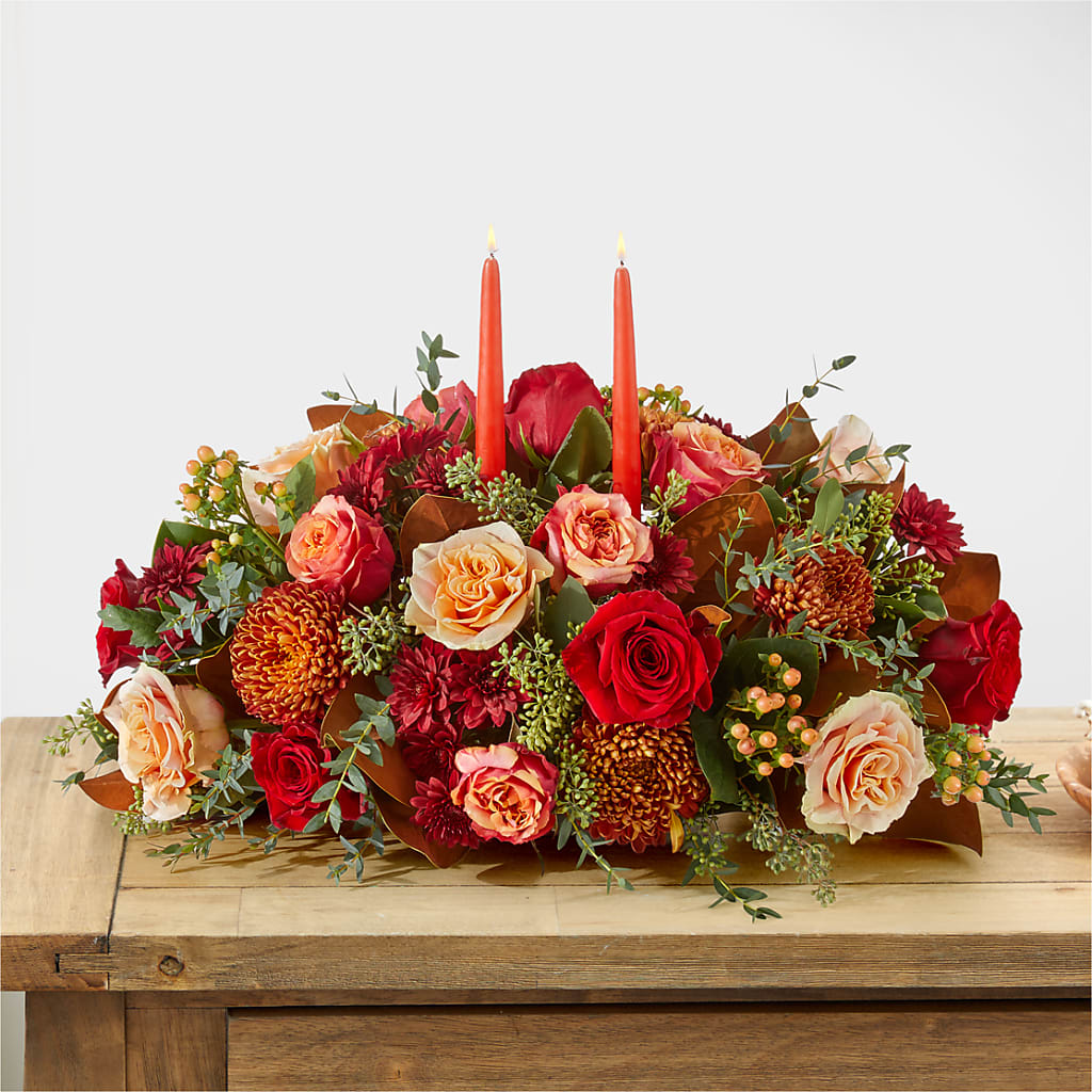 Gather Near Centerpiece – LEE'S FLORIST & GREENHOUSE, Center Line MI