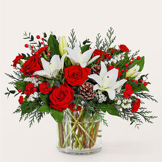 Best in Snow Bouquet – LEE'S FLORIST & GREENHOUSE, Center Line MI