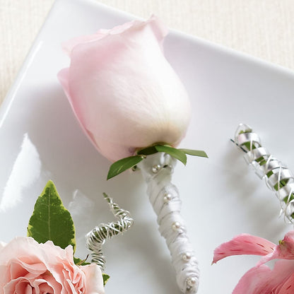 Pink Rose Boutonniere – LEE'S FLORIST & GREENHOUSE, Center Line MI