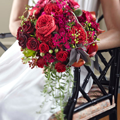 Pure Grace Bouquet – LEE'S FLORIST & GREENHOUSE, Center Line MI