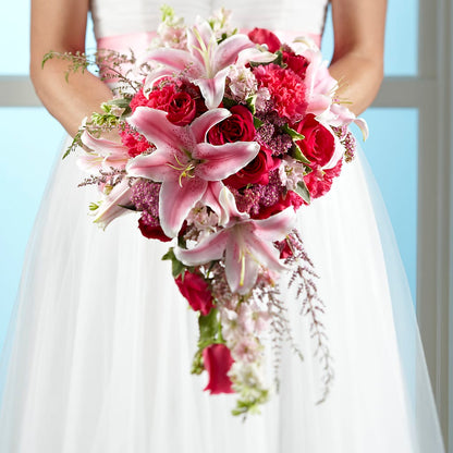 Lily & Rose Bouquet – LEE'S FLORIST & GREENHOUSE, Center Line MI