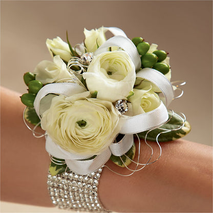 White Wedding Corsage – LEE'S FLORIST & GREENHOUSE, Center Line MI